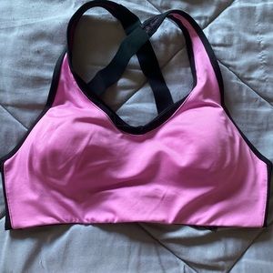 PINK Victoria’s Secret sports bra S